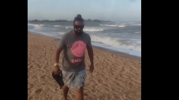 MARIDO NA PLATAFORMA DE PETRÓLEO, ENQUANTO ISSO SEU VIZINHO PULA O MURO E COME SUA ESPOSA GRÁVIDA.