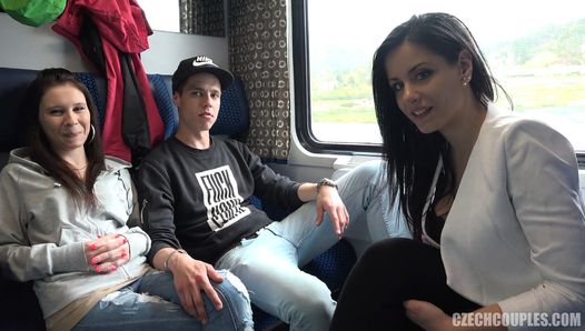 Foursome Sex in Public TRAIN