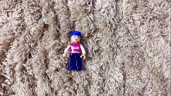 GIANTESS: Pleasure between Mia’s Mimi Giantess buns