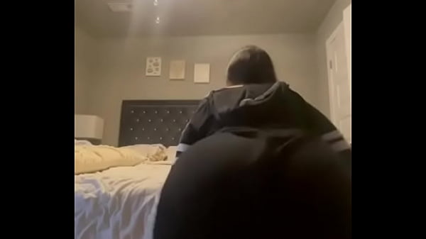 Homemade latina upskirt twerk in nightgown