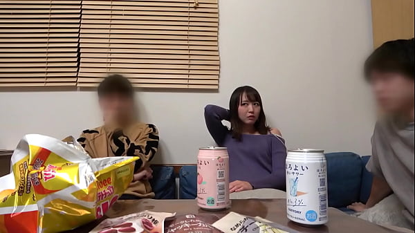 かわいい乳首をビンビンに尖らせて元カレチ●ポに大興奮！知り尽くしたはずのピストンで異常に感じまくりのエモい腰振り！