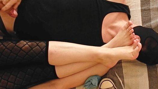 footworship – hubby licks Bunny’s filthy soles