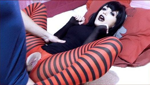 Hot Goth stepsister – Mavis Cosplay