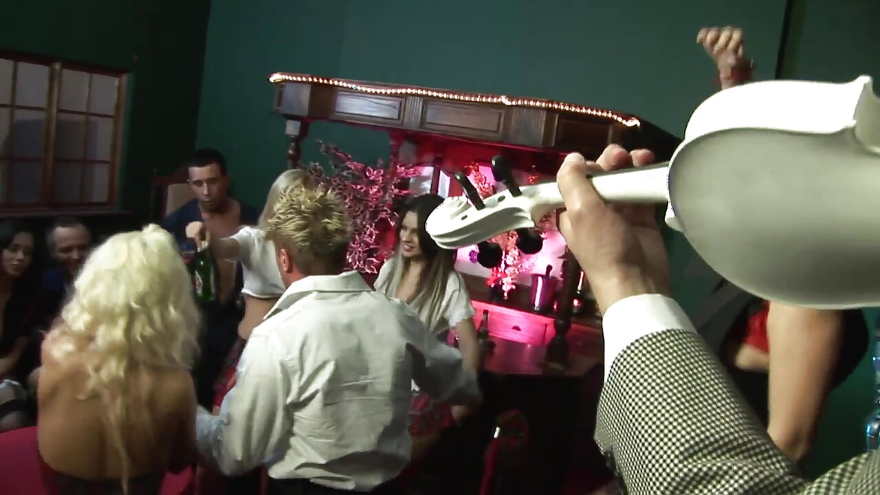 Group sex with Donna Bell and Victoria Rush are whores get