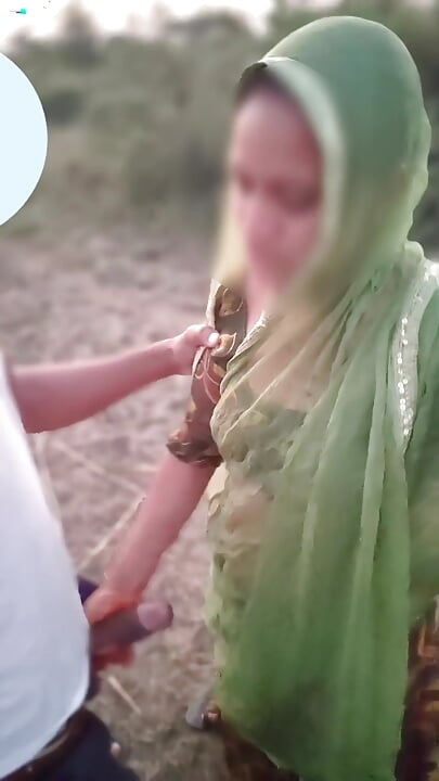 Indian Sasur ji with her bahu rani fucking outdoor hindi talking hindi audio