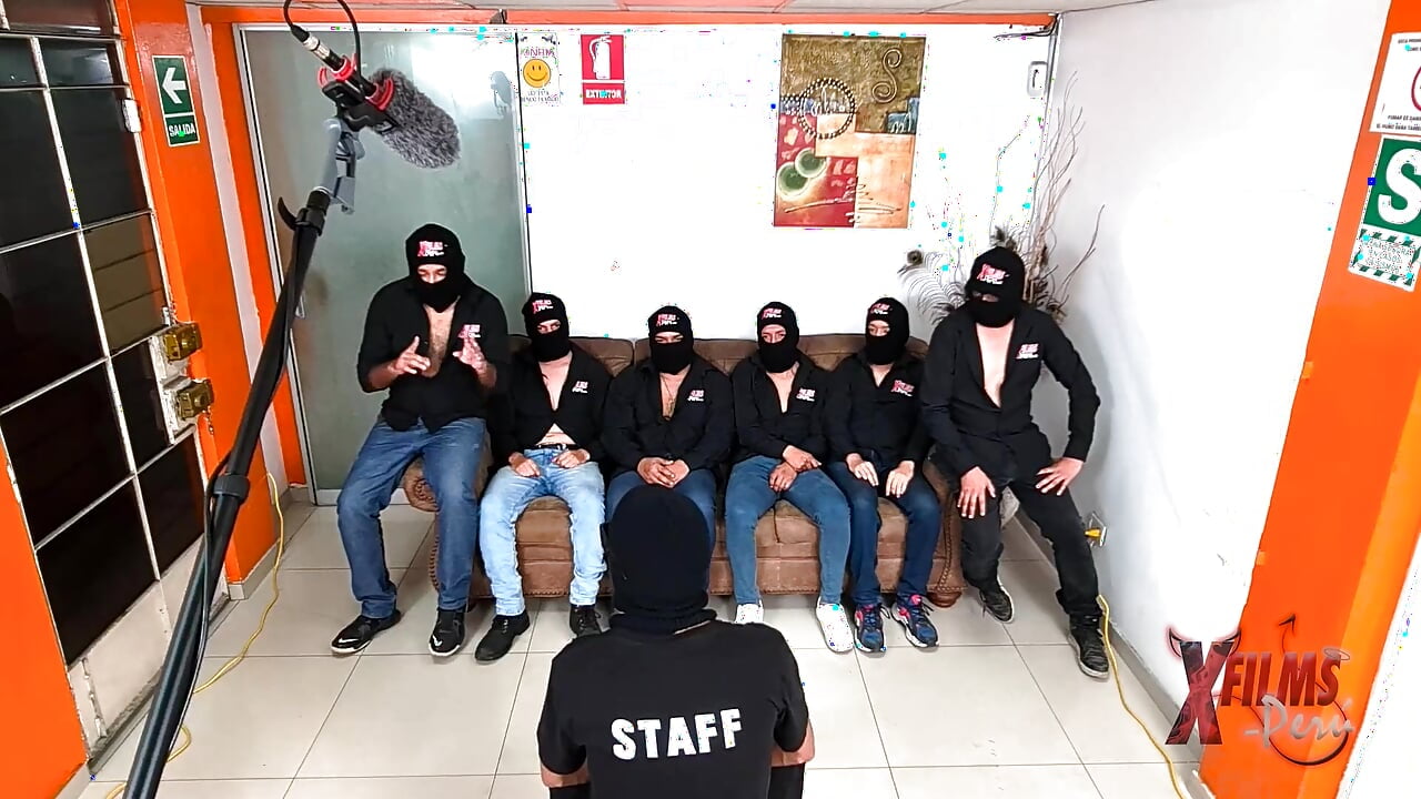 Lucky Peruvian males break the asses of rich mature foreign women