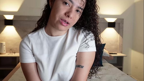 Joi Colombian girl shows you how she masturbates her meaty and hairy pussy