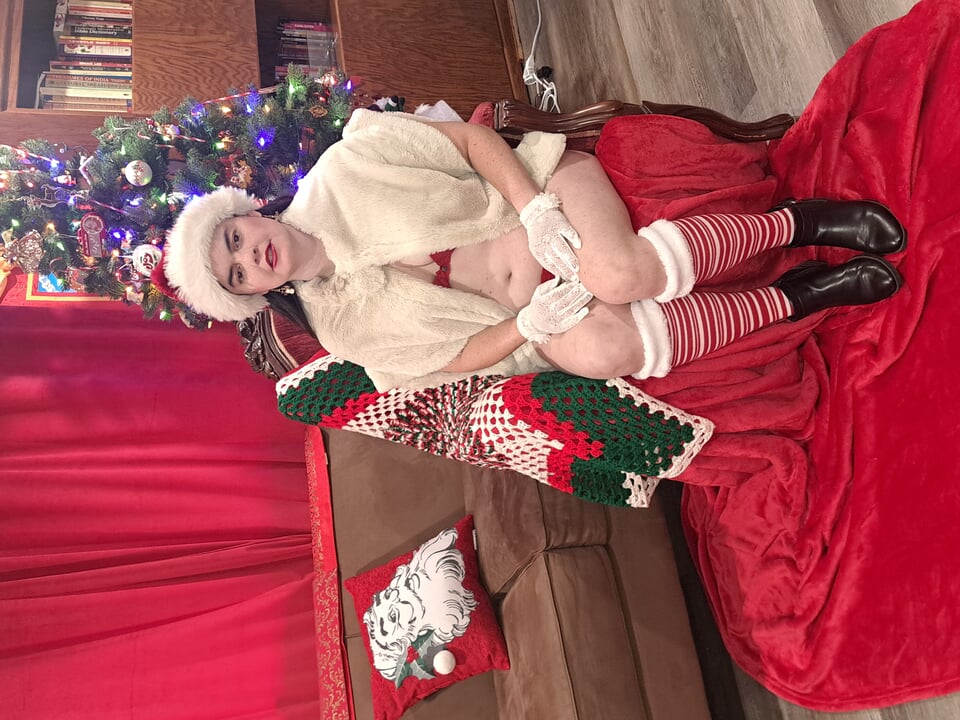 (“Mrs.’s Clause, Can’t wait till Mr. Clause Cums home for Creampie Christmas”)