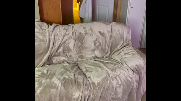 Fay invites a guy over with texts and does a POV JOI with focus on her soles