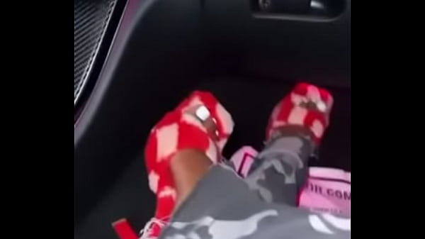 Gf bestfriend teasing me with pretty feet