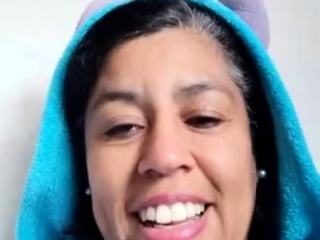 Asian amateur slut handles anal toys